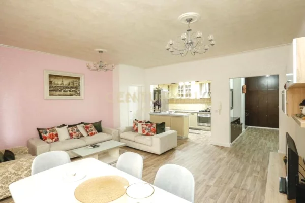 House for Rent 3+1 in Tirana - 1,200 Euro