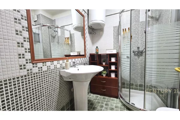 Appartamento in vendita a Tirana 3+1, Vuoto