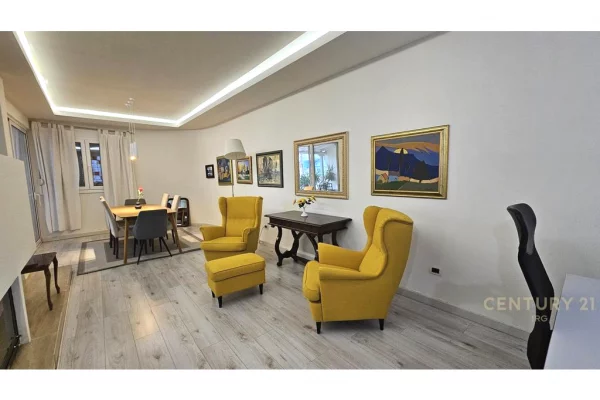 Appartamento in vendita a Tirana 3+1, Vuoto