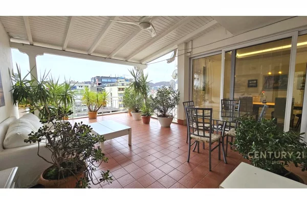 Appartamento in vendita a Tirana 3+1, Vuoto