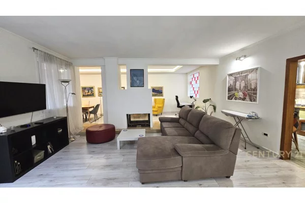 Appartamento in vendita a Tirana 3+1, Vuoto