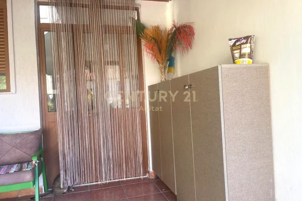 Shtepi ne shitje Shtepi Private ne Tirane, 1+1, Mobilimi E mobiluar, Pagesa 270,000  Euro.