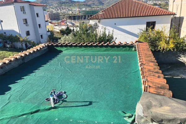 Shtepi ne shitje Shtepi Private ne Tirane, 1+1, Mobilimi E mobiluar, Pagesa 270,000  Euro.