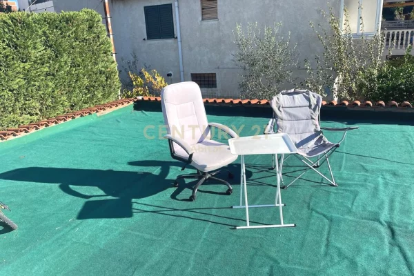 Shtepi ne shitje Shtepi Private ne Tirane, 1+1, Mobilimi E mobiluar, Pagesa 270,000  Euro.