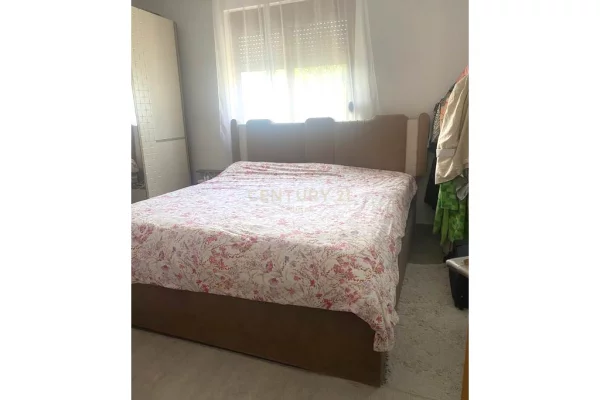 Shtepi ne shitje Shtepi Private ne Tirane, 1+1, Mobilimi E mobiluar, Pagesa 270,000  Euro.