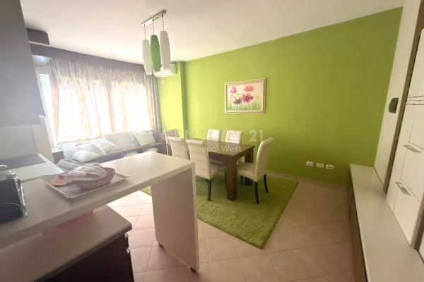 Appartamento in vendita a Tirana 3+1, Arredato