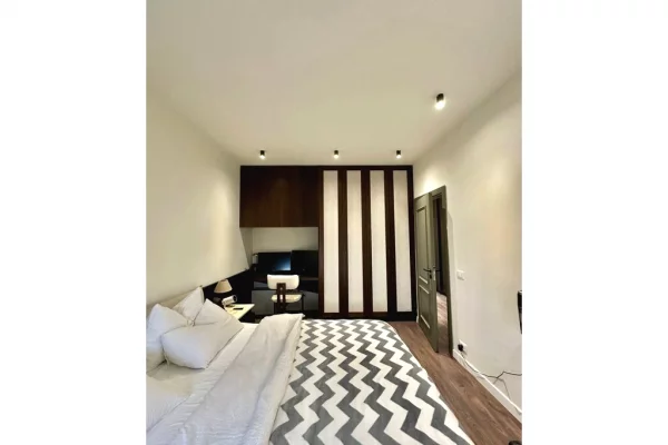 Shtepi ne shitje Apartament ne Tirane, 1+1, Mobilimi E mobiluar, Pagesa 167,000  Euro.