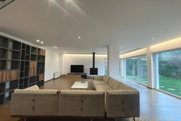 House for Rent 4+1 in Tirana - 4,200 Euro