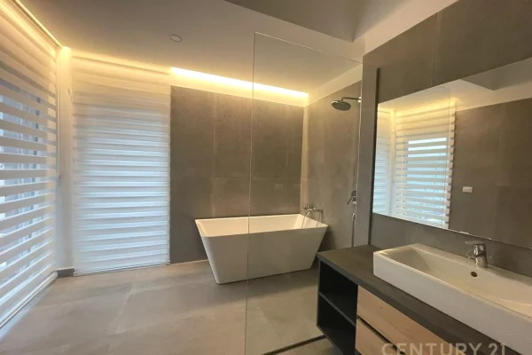 Luxury villas for rent in Tirana 4+1, Furnished