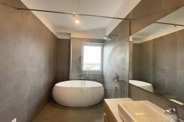 Luxury villas for rent in Tirana 4+1, Furnished