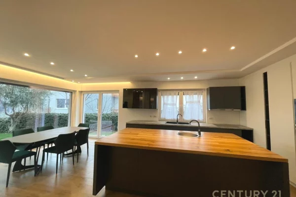 Luxury villas for rent in Tirana 4+1, Furnished