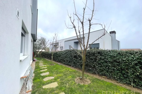 Luxury villas for rent in Tirana 4+1, Furnished