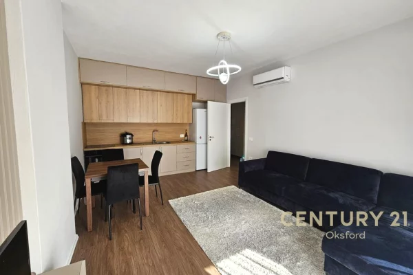 Appartamento in vendita a Tirana 1+1, Arredato