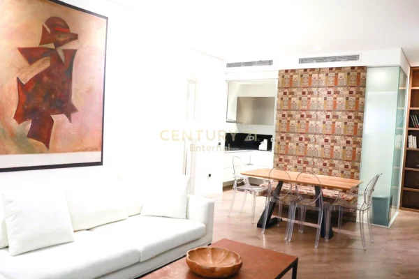 Appartamento in vendita a Tirana 2+1, Arredato