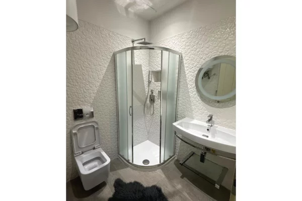 Appartamento in vendita a Tirana 1+1, Arredato