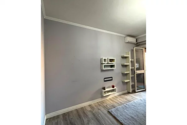 Appartamento in vendita a Tirana 1+1, Arredato