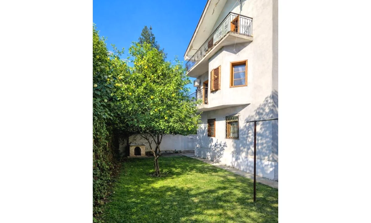 Luxury villas for rent in Tirana 3+1, Furnished