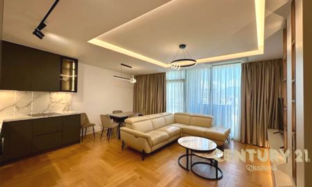 Appartamento in vendita a Tirana 2+1, Arredato