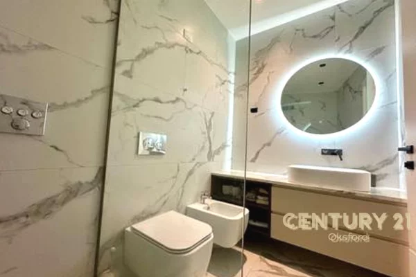 Appartamento in vendita a Tirana 2+1, Arredato