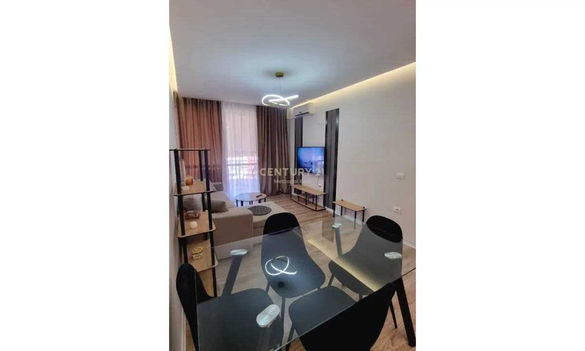 Appartamento in vendita a Tirana 1+1, Arredato