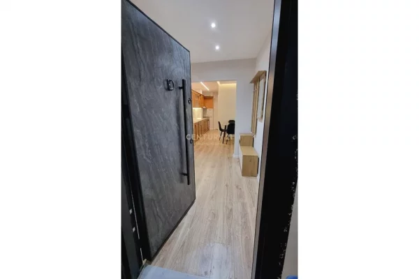 Appartamento in vendita a Tirana 1+1, Arredato