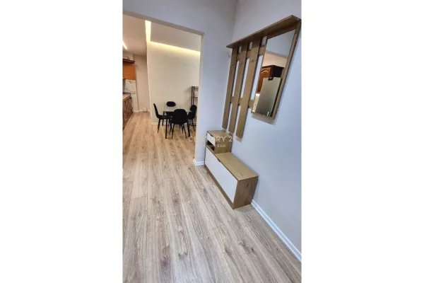 Appartamento in vendita a Tirana 1+1, Arredato