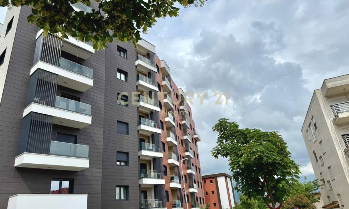 Appartamento in vendita a Tirana 2+1, Arredato