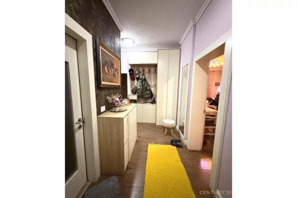 Appartamento in vendita a Tirana 2+1, Arredato