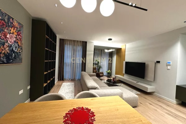 Shtepi me qera Apartament ne Tirane, 2+1, Mobilimi E mobiluar, Pagesa 3,500  Euro.