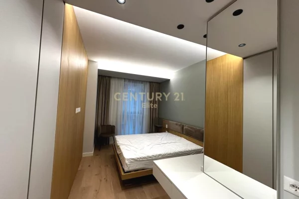 Shtepi me qera Apartament ne Tirane, 2+1, Mobilimi E mobiluar, Pagesa 3,500  Euro.