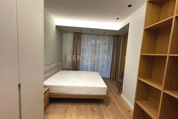 Shtepi me qera Apartament ne Tirane, 2+1, Mobilimi E mobiluar, Pagesa 3,500  Euro.