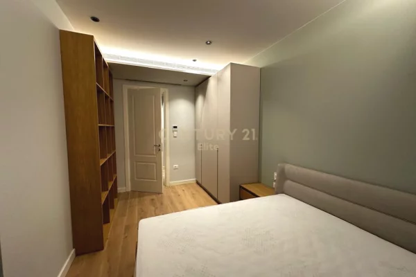 Shtepi me qera Apartament ne Tirane, 2+1, Mobilimi E mobiluar, Pagesa 3,500  Euro.