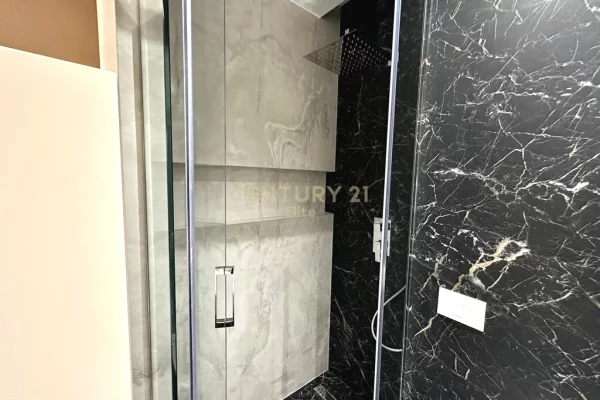 Shtepi me qera Apartament ne Tirane, 2+1, Mobilimi E mobiluar, Pagesa 3,500  Euro.