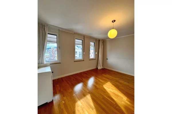 Duplex (2 storey house) for rent in Tirana 3+1, In Part