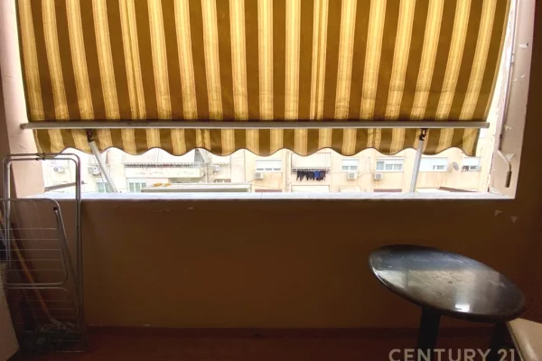 Appartamento in vendita a Tirana 2+1, Arredato