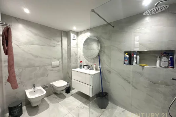 Dyqan me Qira ne Astir – 50.5 m2, i Investuar