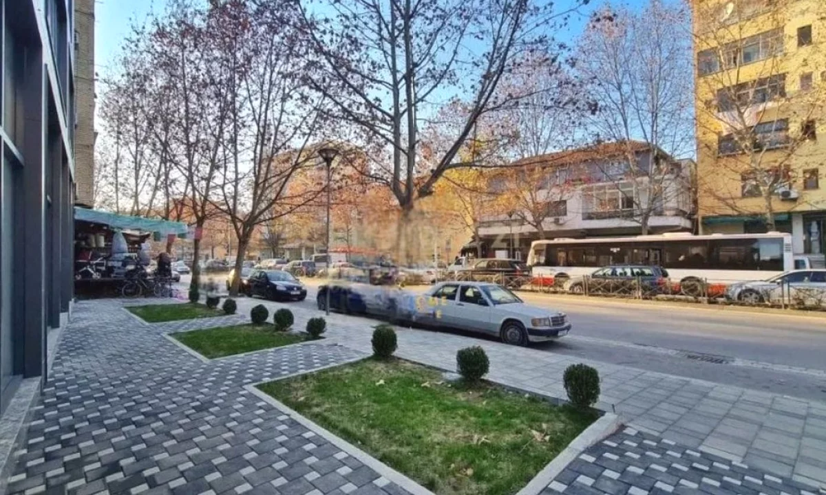 OFERTE SHITJE – NJESI SHERBIMI BUZE RRUGE KRYESORE