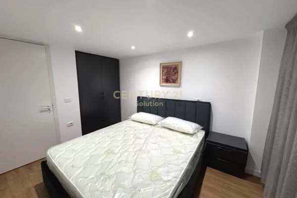 Shtepi me qera Duplex(shtepi me 2 kate) ne Tirane, 2+1, Mobilimi E mobiluar, Pagesa 700  Euro.