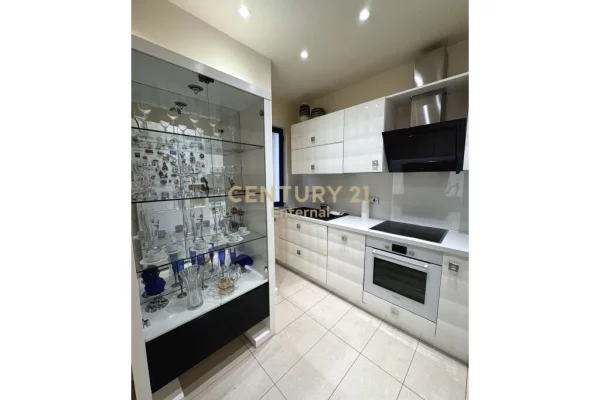 Apartment for rent in Tirana 3+1, Furnished