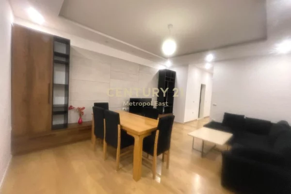 Shtepi ne shitje Apartament ne Tirane, 2+1, Mobilimi E mobiluar, Pagesa 195,000  Euro.