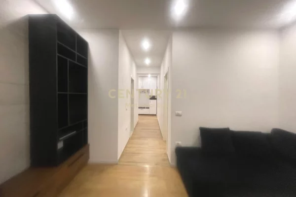 Shtepi ne shitje Apartament ne Tirane, 2+1, Mobilimi E mobiluar, Pagesa 195,000  Euro.