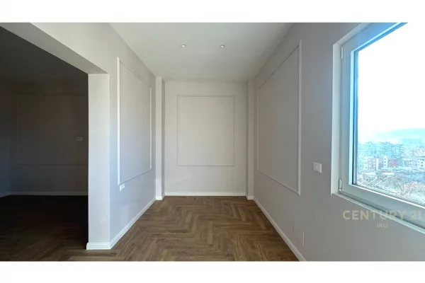 Shtepi ne shitje Duplex(shtepi me 2 kate) ne Tirane, 2+1, Mobilimi Bosh, pa mobiluar, Pagesa 650,000  Euro.