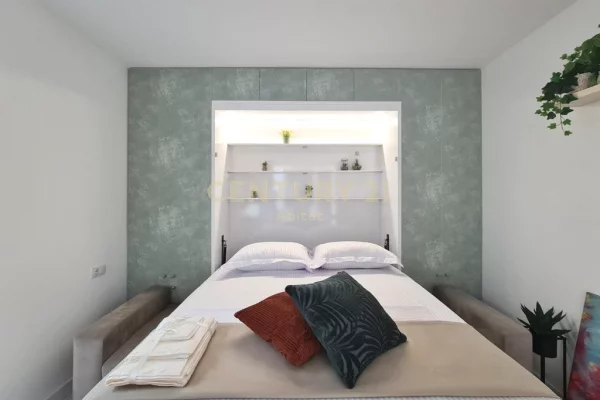 Appartamento in vendita a Tirana Garsoniere, Arredato