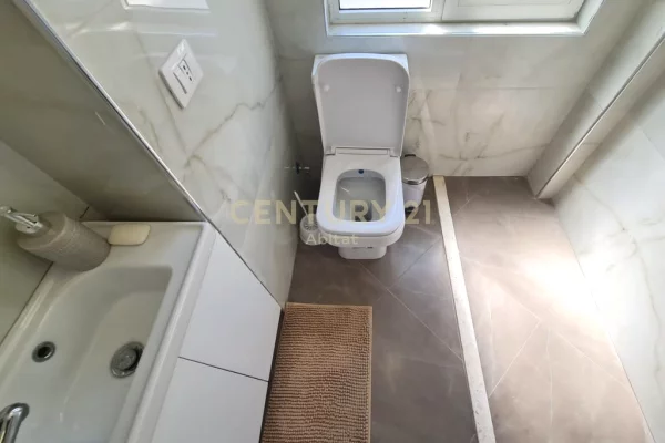 Appartamento in vendita a Tirana Garsoniere, Arredato