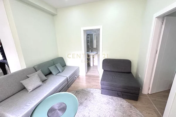 Appartamento in vendita a Tirana 2+1, Arredato