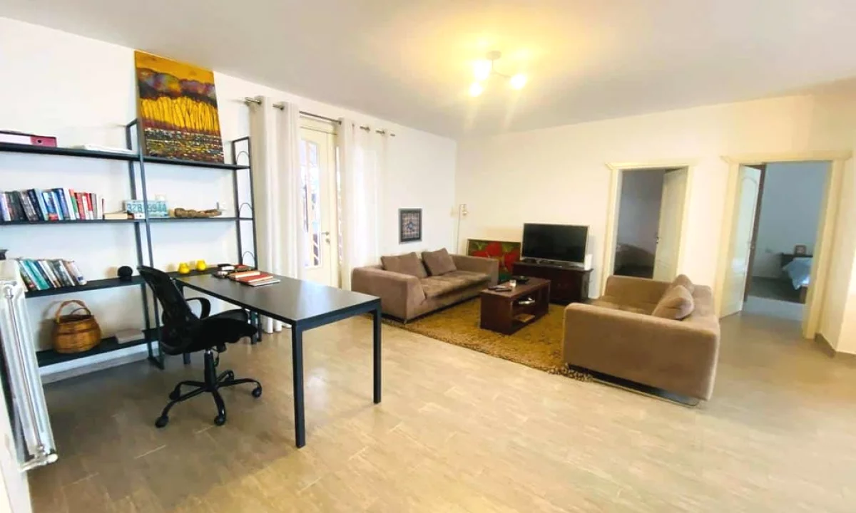 Appartamento in vendita a Tirana 2+1, Arredato