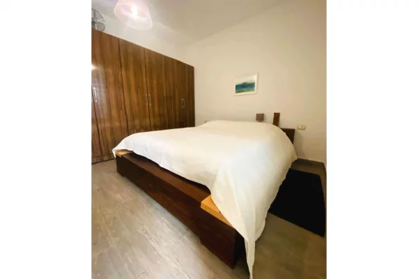 Appartamento in vendita a Tirana 2+1, Arredato