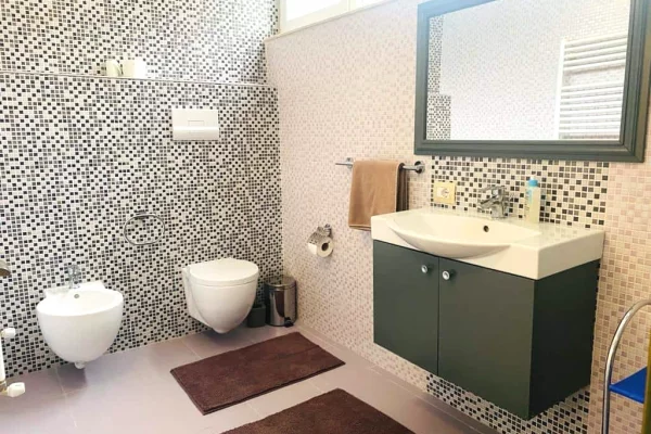 Appartamento in vendita a Tirana 2+1, Arredato