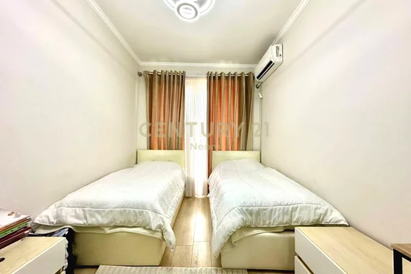 Shtepi ne shitje Apartament ne Tirane, 2+1, Mobilimi E mobiluar, Pagesa 125,000  Euro.