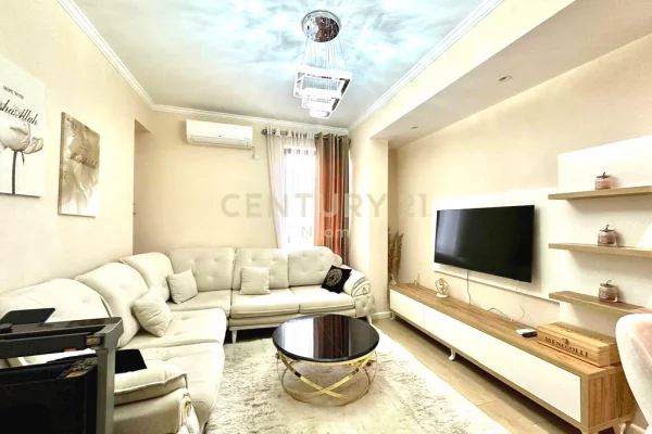 Shtepi ne shitje Apartament ne Tirane, 2+1, Mobilimi E mobiluar, Pagesa 125,000  Euro.